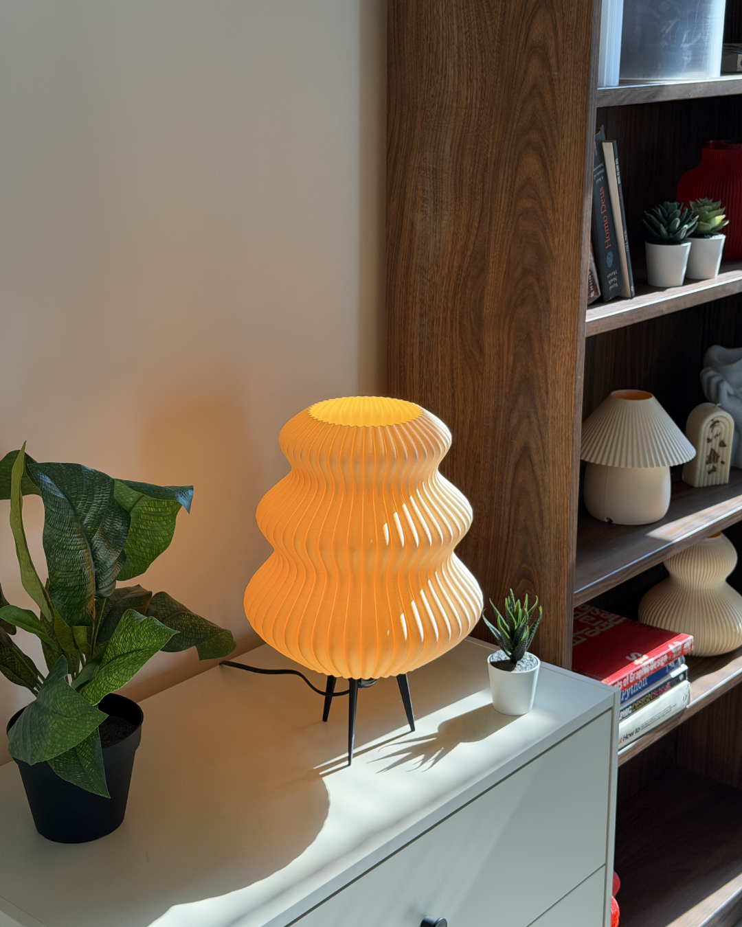 Solis Lamp