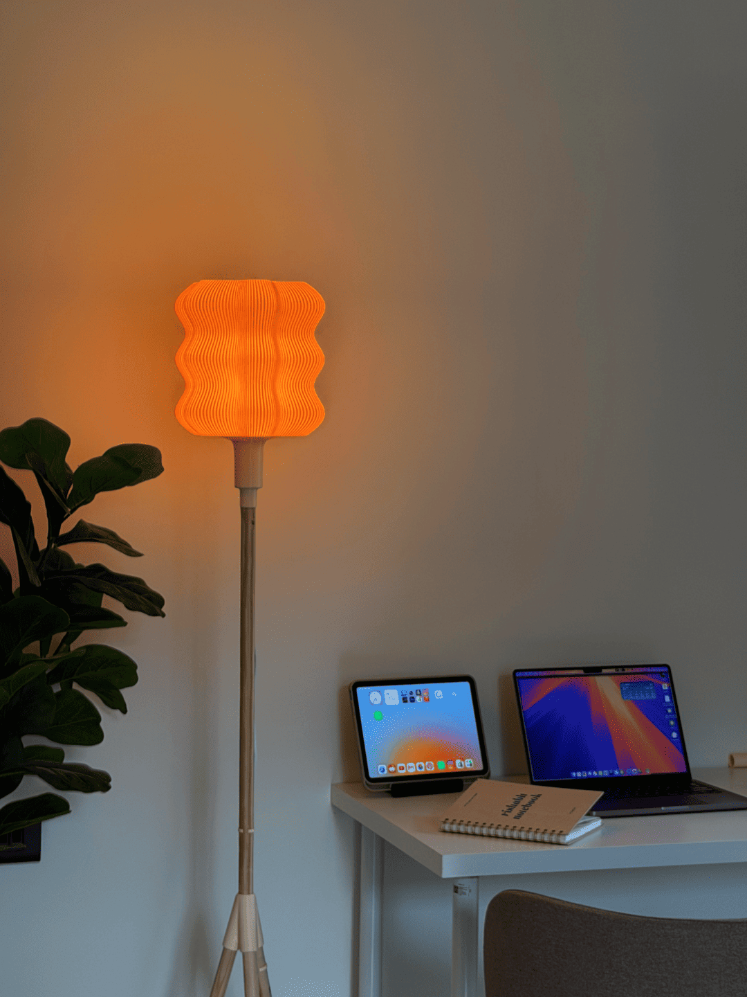 Ripple Floor Lamp