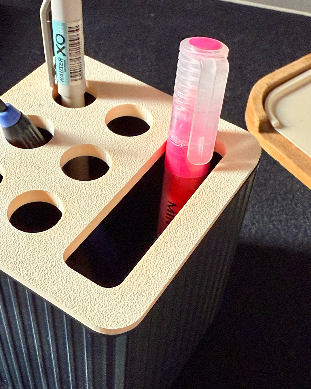 Bloc Pen Holder